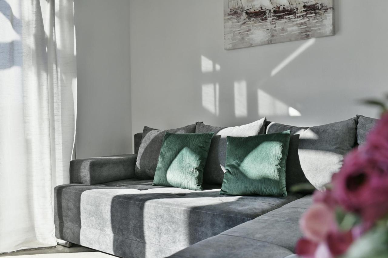 R2 Apartment By Residence Rudan Vizinada ภายนอก รูปภาพ