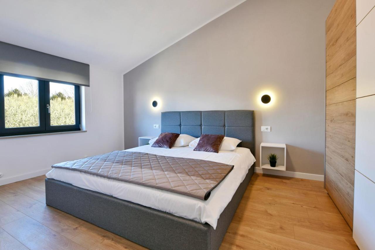 R2 Apartment By Residence Rudan Vizinada ภายนอก รูปภาพ